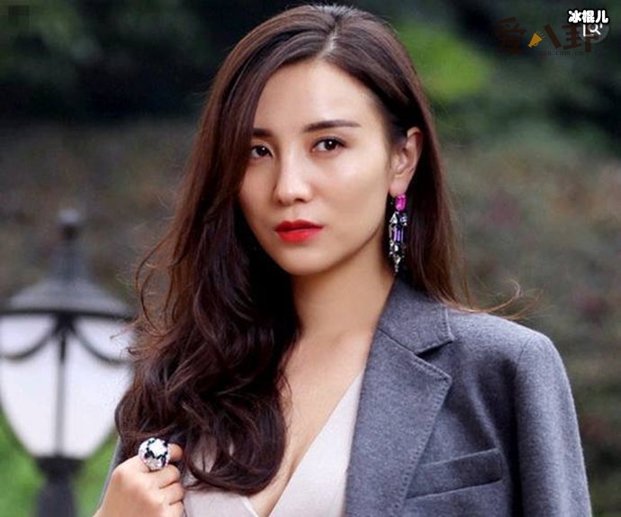 宋佳和小宋佳是不是同一个人? 她俩有什么区别