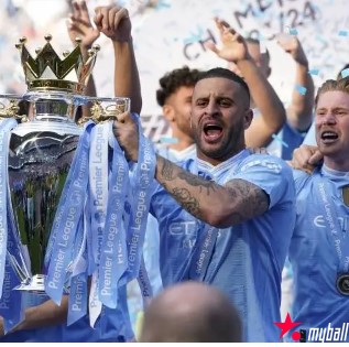 大发体育-沃克27岁0冠离开热刺,加盟曼城7年300场夺17冠,大发助力你的致富之路!