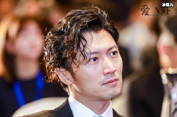 王伯昭为什么被打? 谢霆锋打王伯昭内幕他们有何过节呢