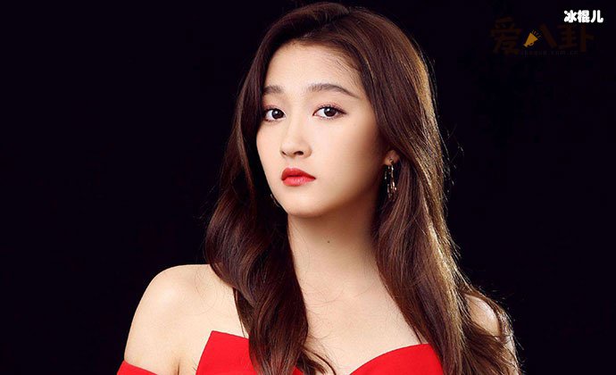 张晞临和关晓彤什么关系? 两人合照曝光原来是“父女”