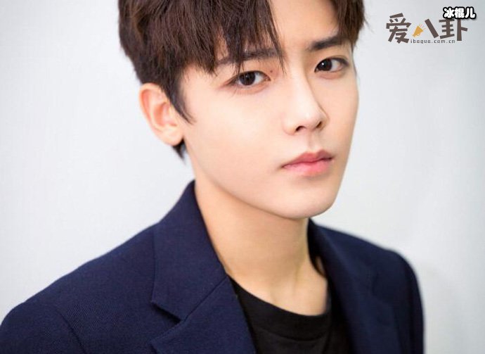 侯明昊是h男星吗? 侯明昊与郑爽二人关系不简单!