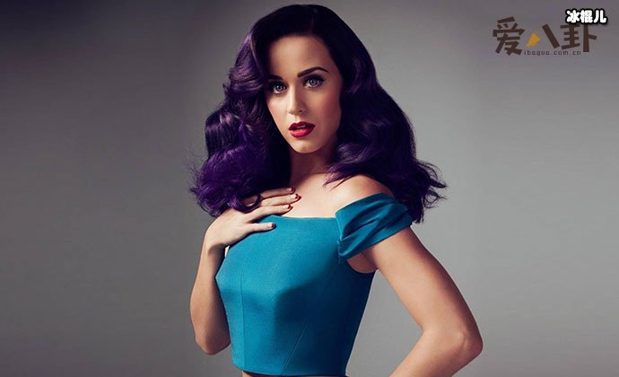 水果姐未婚夫是谁? 挺巨大孕肚与老公一起海边冲浪