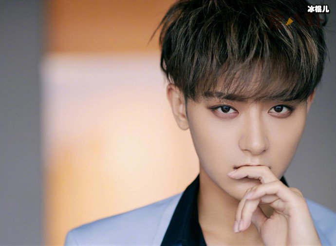 黄子韬爸爸是谁很有钱吗? 网曝黄子韬爸爸出资为他开公司