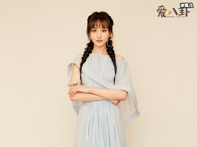 郑爽有多少姐妹她不是独生女吗? 郑爽和姐妹是亲姐妹吗