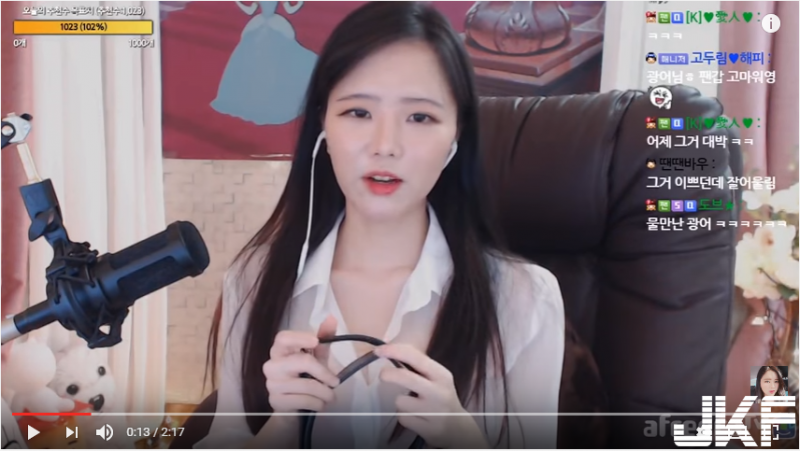 成人調查！G奶直播妹大談「最愛體位」和「實戰經驗」！底下網友全暴動…