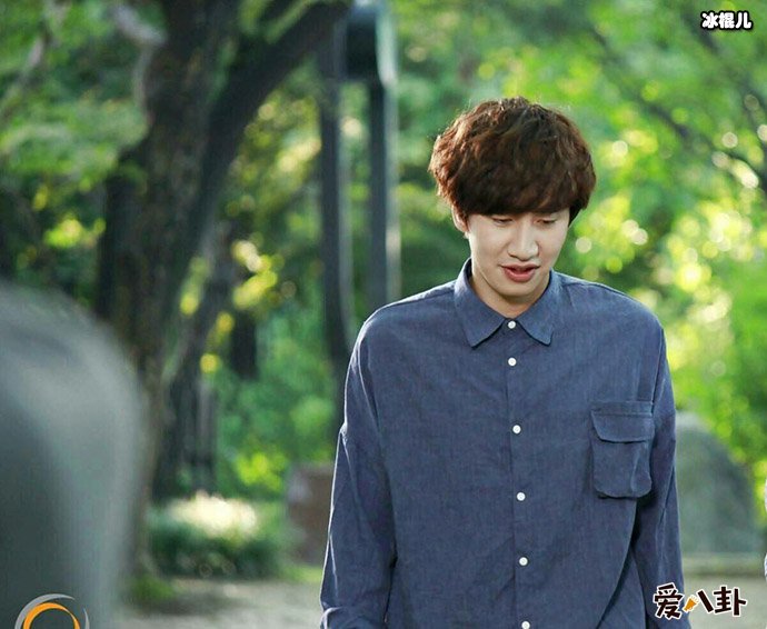 李光洙车祸是怎么回事? 因腿伤暂别running man李光洙伤势如何