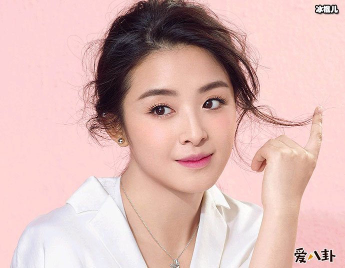 张含韵刘德华的关系不简单, 他帮张含韵是为了这个!