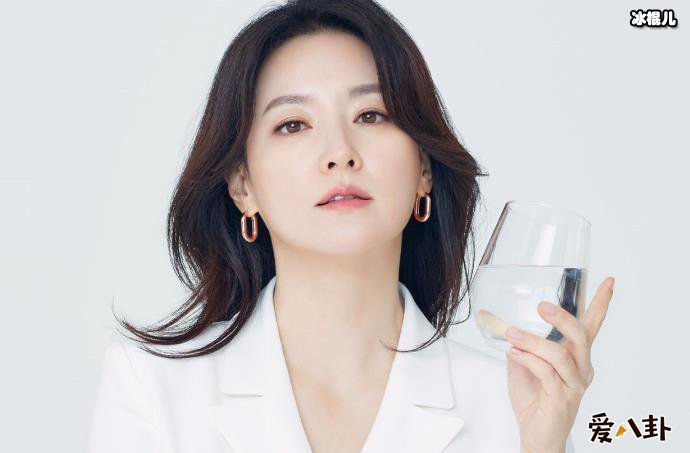 李英爱年轻的照片惊艳,28岁嫁富商老公后生双龙凤胎!