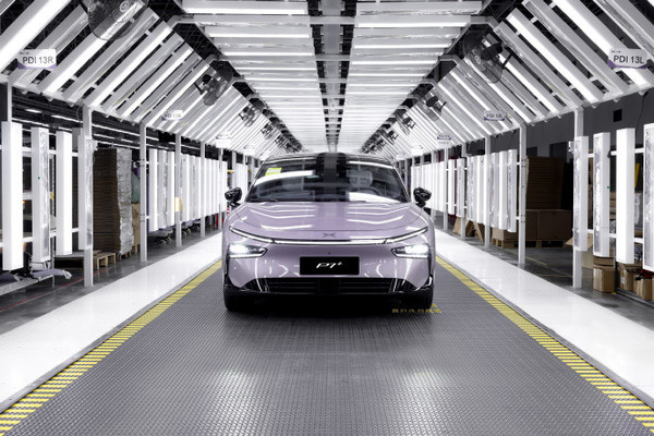 小鹏P7+ 何小鹏:小鹏P7+首批量产车已下线 订单表现火爆