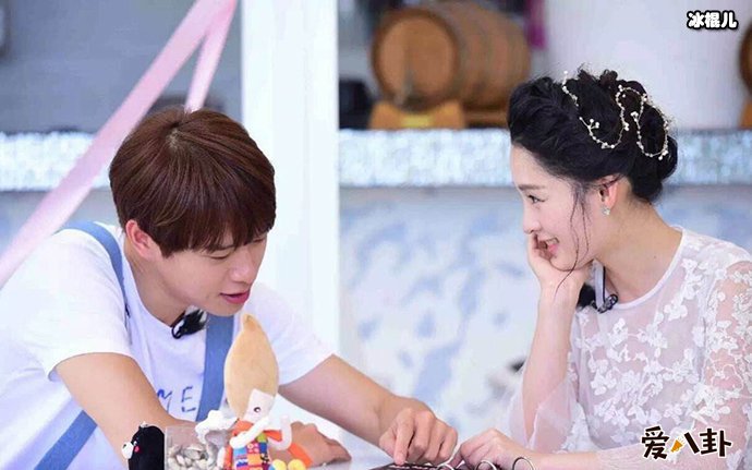 魏大勋李沁两人交往过?网友为何支持两人在一起!