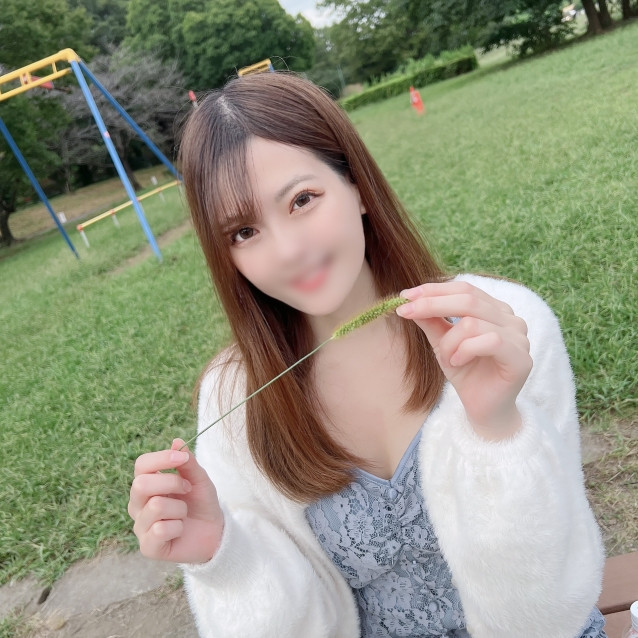 (FC2-PPV-4587033)解密!那位色白美肌、微乳美鲍、限时3天下马的美女是?