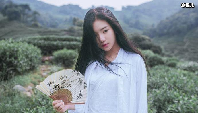 纯校花陈艳茜整过容吗?为何她改名?