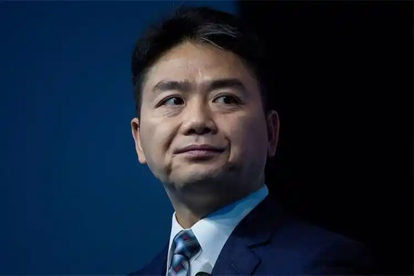 刘强东 刘强东:京东快递员每月退休金5350元 还有几十万公积金