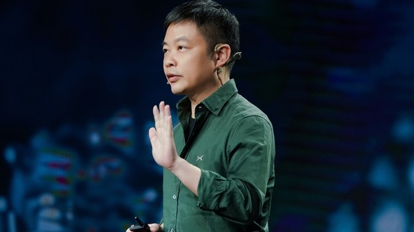 何小鹏 何小鹏卸任广州汇天公司董事长 吴秀莲接任法定代表人