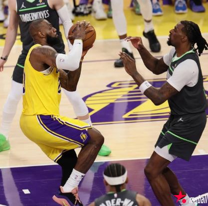 大发体育-曝詹姆斯遭遇左膝内侧副韧带扭伤 需恢复3-5周，大发助力你的致富之路！