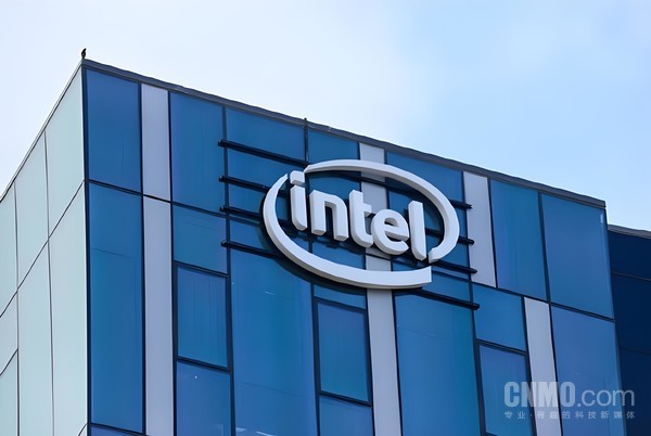 断臂求生？曝英特尔正考虑剥离网络和边缘计算部门