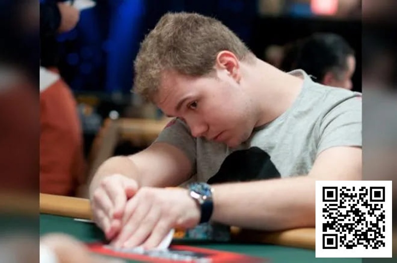 【EV扑克】什么时候看底牌更好?发牌立刻看or行动前再看