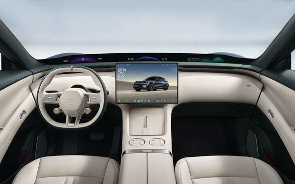 小米YU7内饰 TCL华星宣布独供小米YU7屏幕 含全景天际屏和中控屏