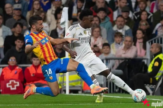 迈博体育 姆巴佩双响贝林厄姆建功 皇马4-0瓦伦西亚