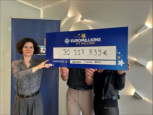 欧洲百万彩票大奖得主匿名领奖，背后故事曝光