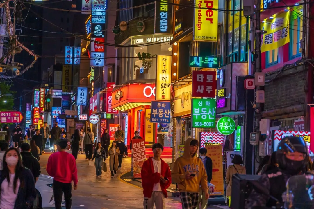【EV扑克】首尔午夜的悖论:全民禁令之下,为何遍地扑克高手?