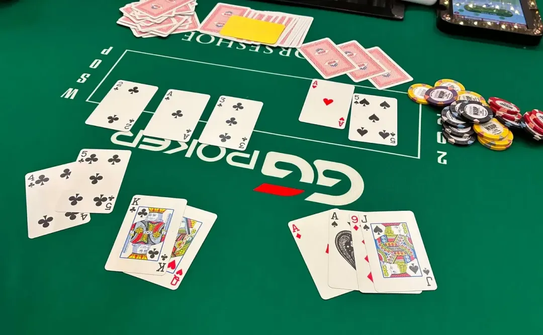 【EV扑克】四条A撞同花顺!2026 WSOP首周名场面扎堆